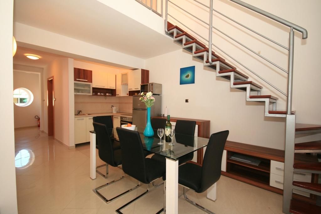 Ruzmarinka 4* Apartment Baska  Luaran gambar