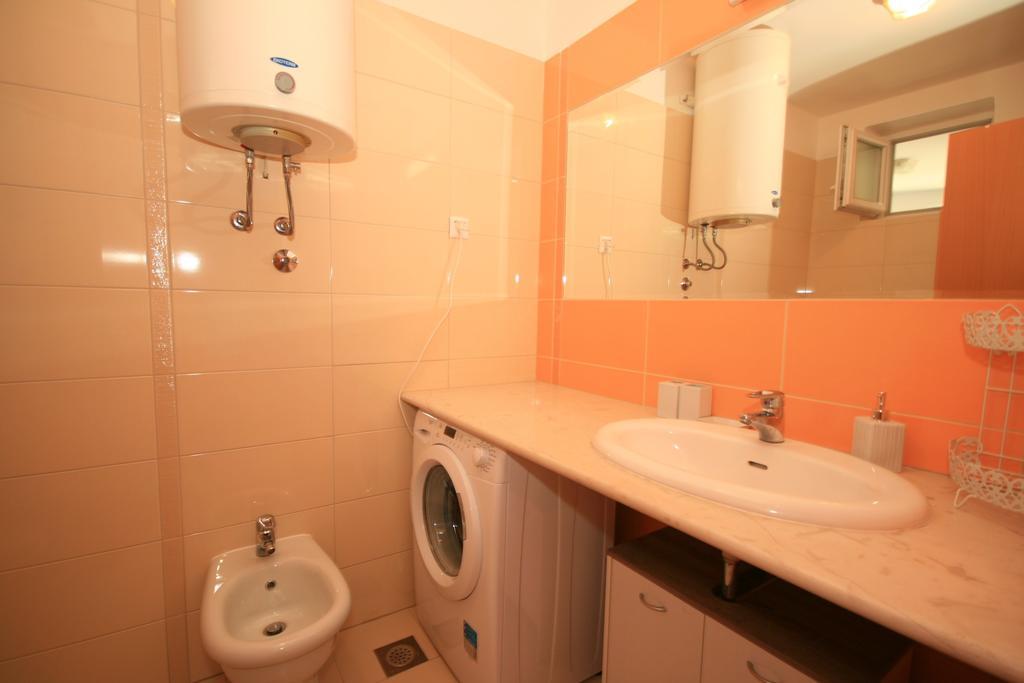 Ruzmarinka 4* Apartment Baska  Luaran gambar