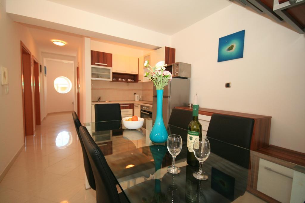 Ruzmarinka 4* Apartment Baska  Luaran gambar