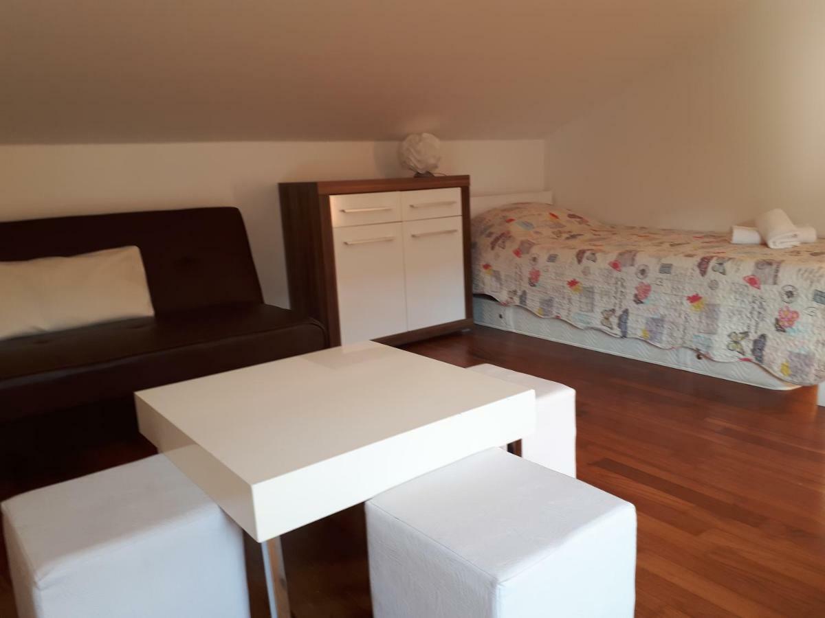 Ruzmarinka 4* Apartment Baska  Luaran gambar
