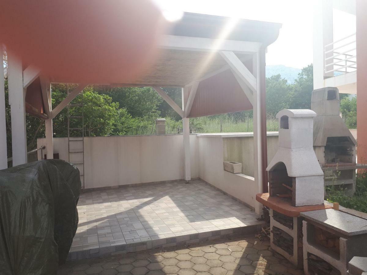 Ruzmarinka 4* Apartment Baska  Luaran gambar